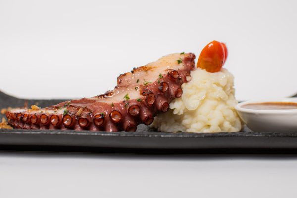 OCTOPUS IN RED CURRY SAUCE AND COCONUT MILK - Imagen 3